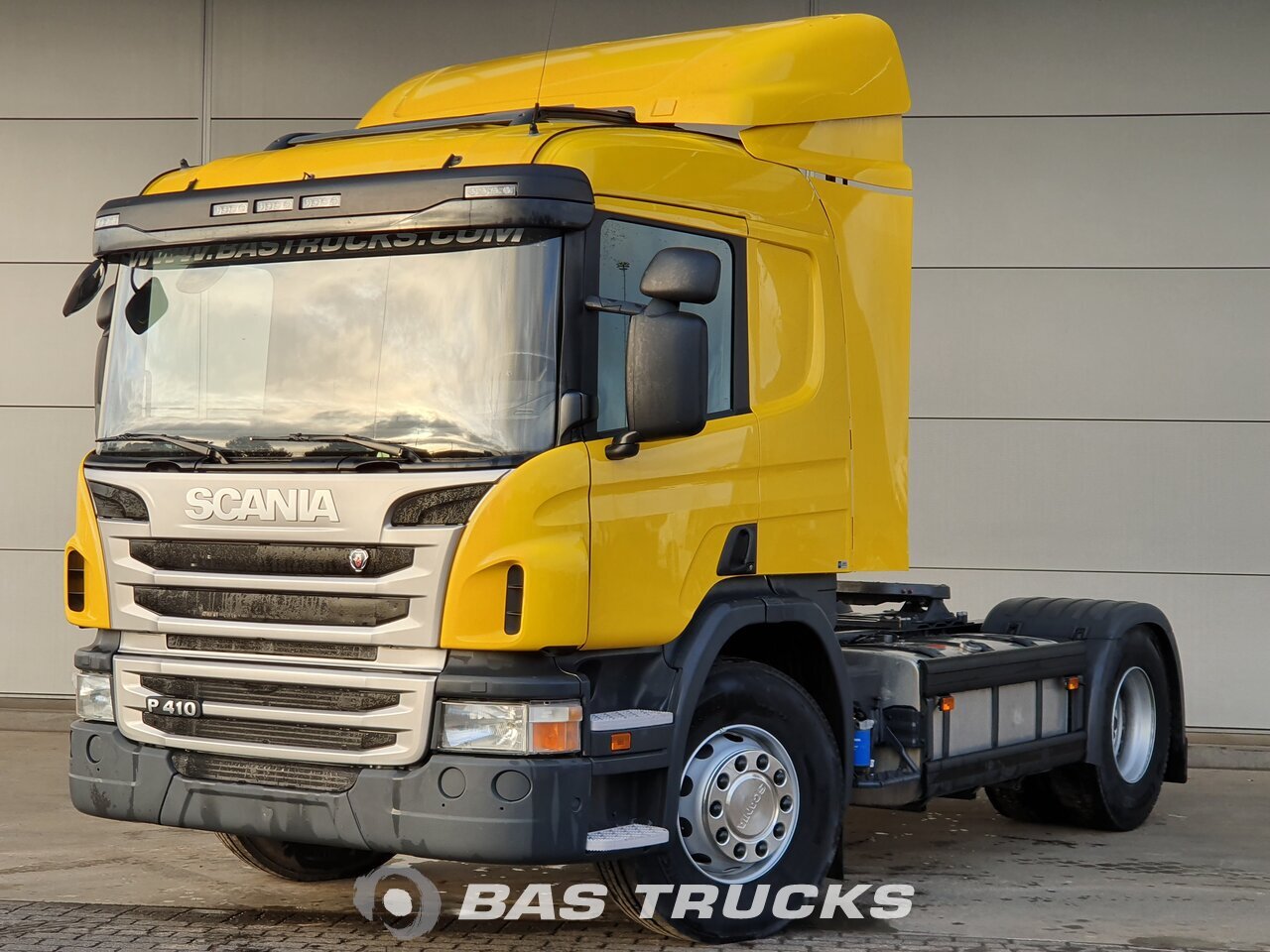 Bas Trucks. Бас тягач.